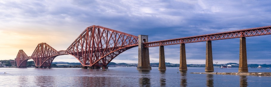 Image of the Forth Bridge in Scotland